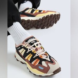 Adidas Originals Men Hyperturf shoes size 39 1/3